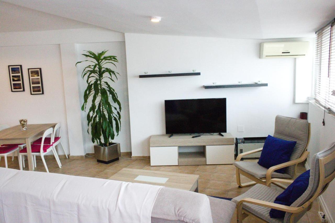 Apartment Sirena Beach Нерха Екстер'єр фото